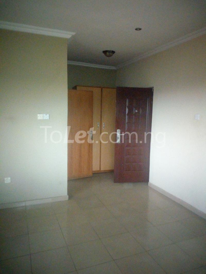 3 bedroom Blocks of Flats House for rent UCH Estate Agodi Ibadan Oyo