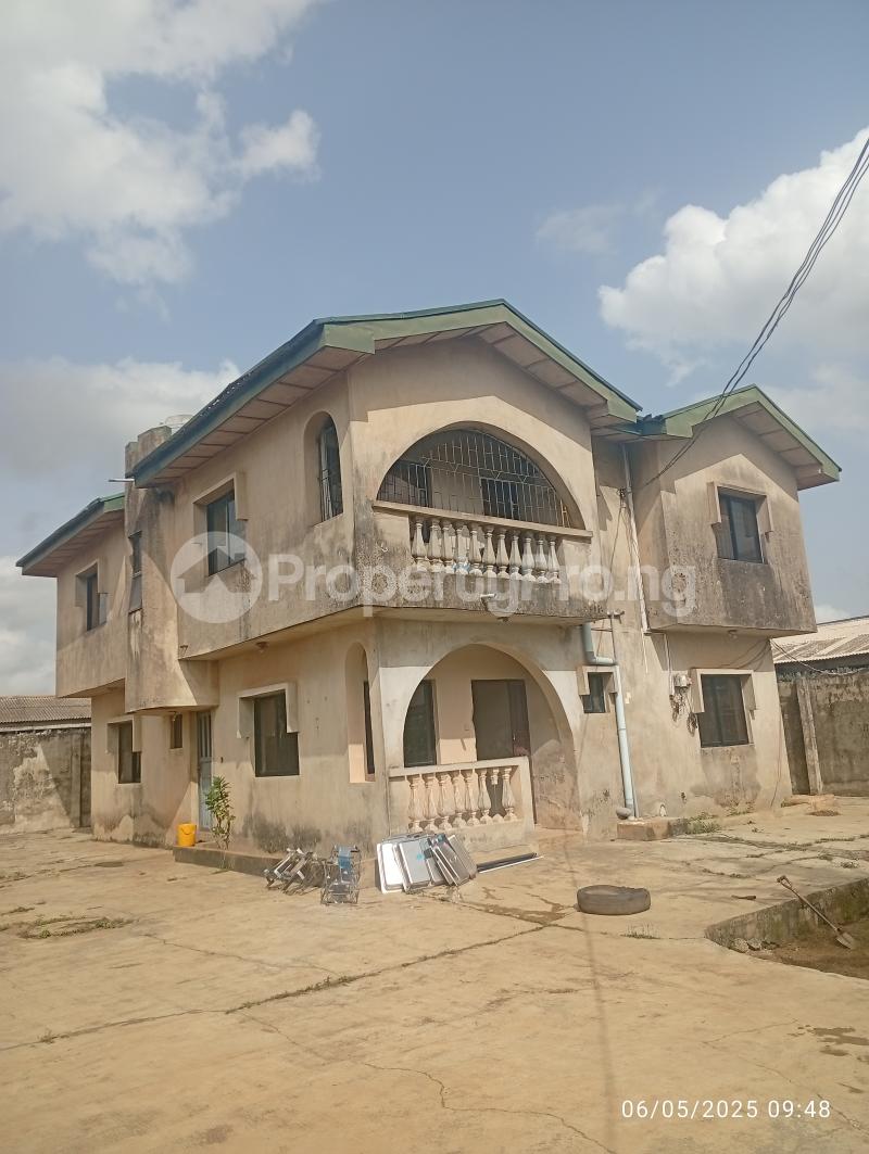 3 bedroom Flat / Apartment for rent Agric Rd Ara Junction Ikotun/Igando Lagos