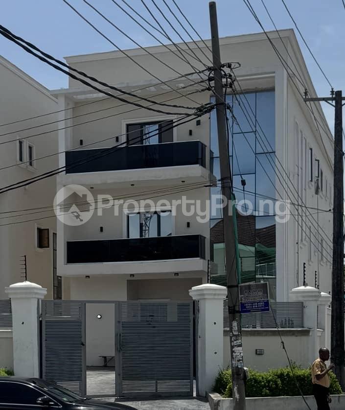 3 bedroom Flat / Apartment for shortlet Lekki Lagos