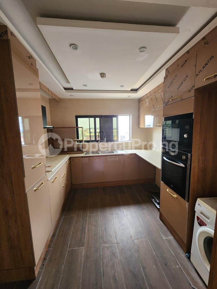 3 bedroom Flat / Apartment for rent Alagomeji Yaba Lagos