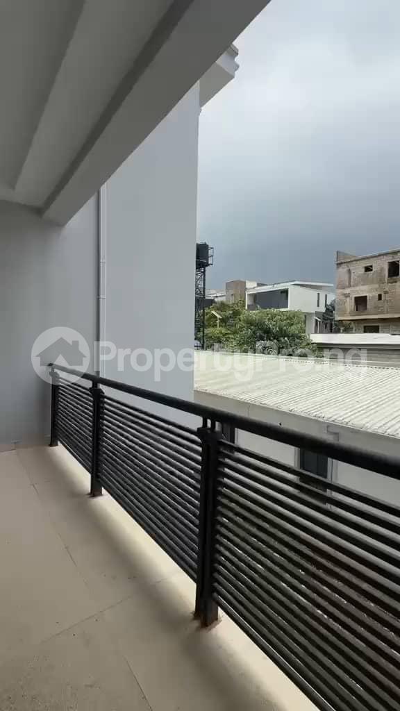3 bedroom Flat / Apartment for sale Guzape Abuja