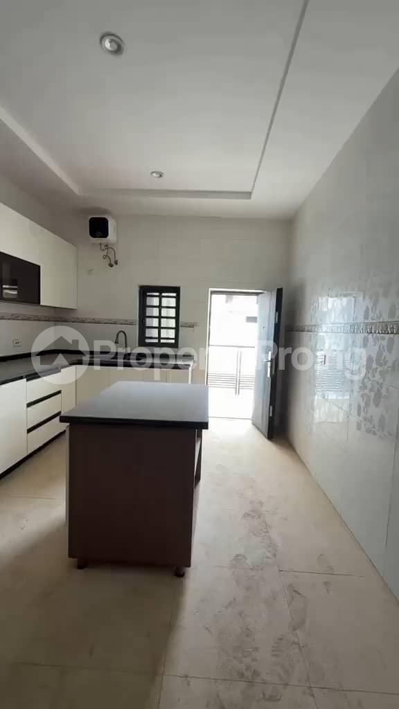 3 bedroom Flat / Apartment for sale Guzape Abuja
