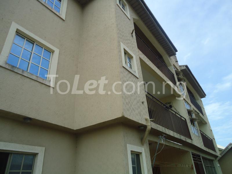 3 bedroom Flat / Apartment for rent Along Awoyaya Road Awoyaya Ajah Lagos - 0