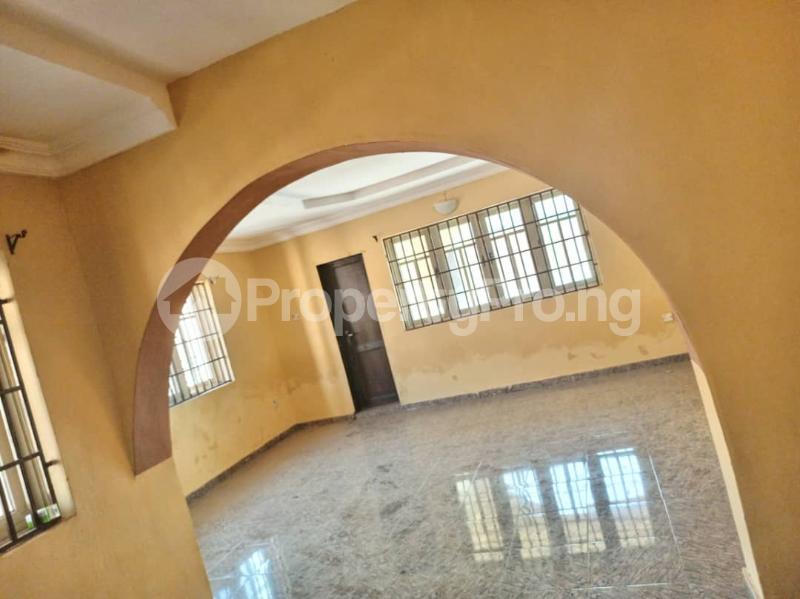 3 bedroom Flat / Apartment for rent Bishop Area Off Akala Express Ibadan Oyo