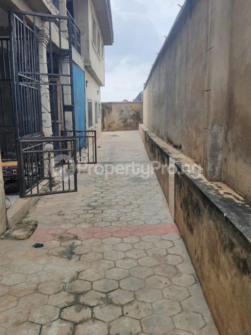 3 bedroom Flat / Apartment for rent Inaolaji Sharp Corner Oluyole Extension, Ibadan Oyo - 0