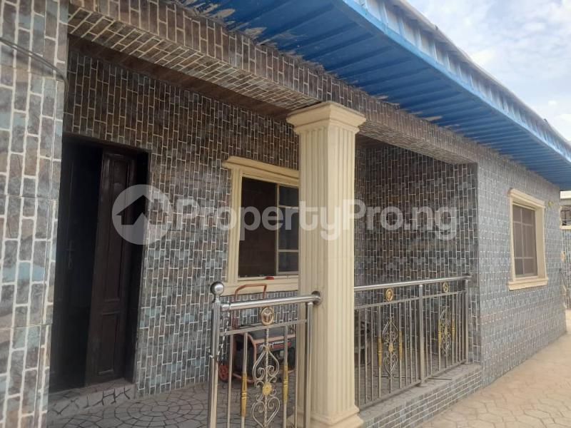 3 bedroom Flat / Apartment for rent Liberty Academy, Akala Express Ibadan Oyo