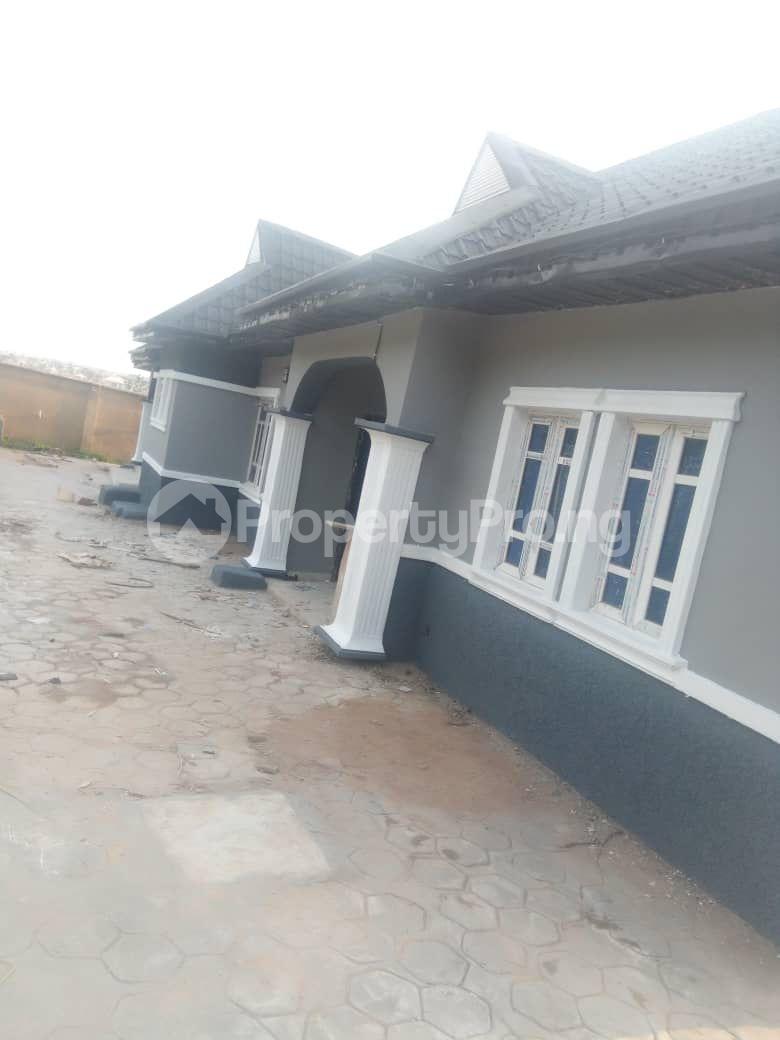 3 bedroom Flat / Apartment for rent Opeere New Garage Akala Express Ibadan Oyo