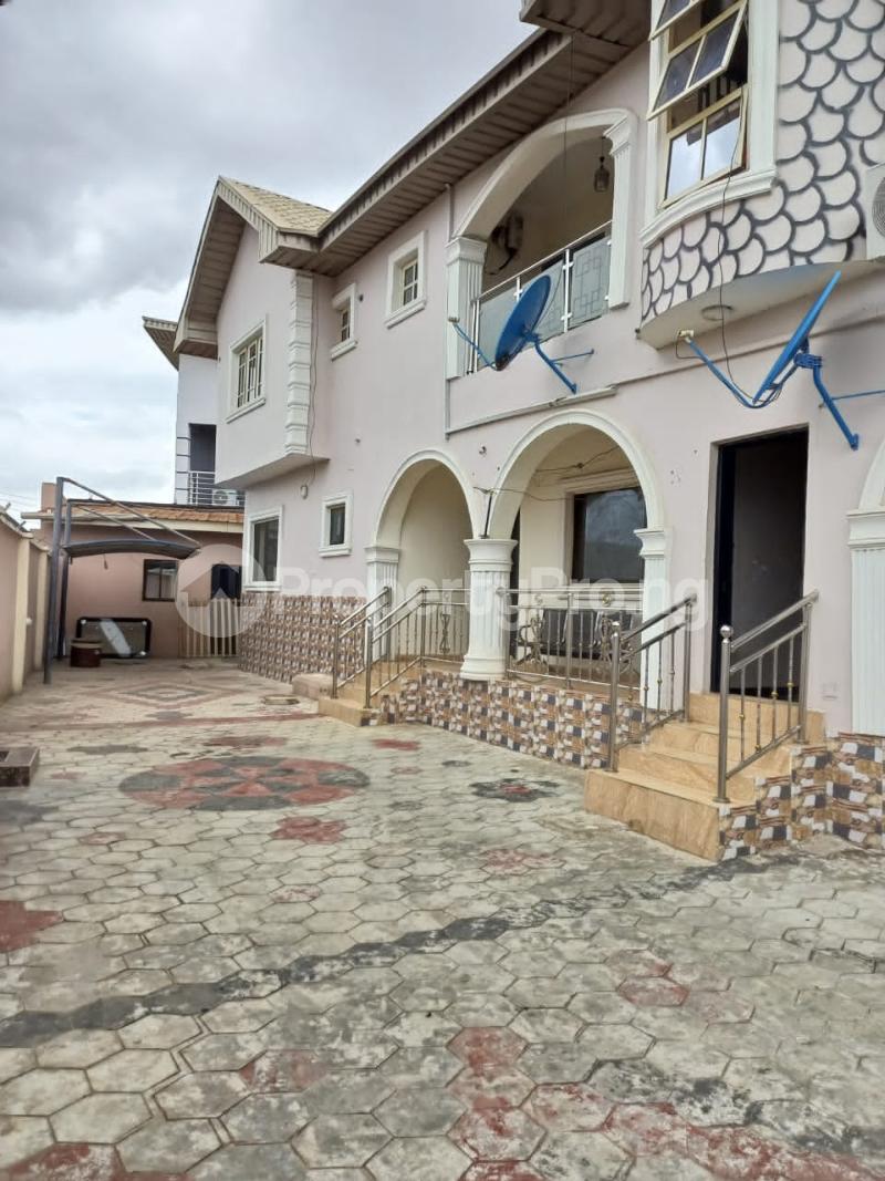 3 bedroom Flat / Apartment for rent Ore Ofe Heritage Akala Express Ibadan Oyo