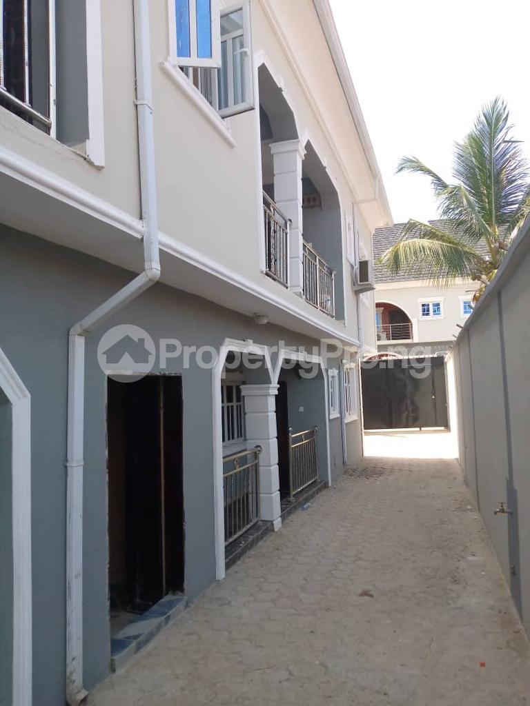 3 bedroom Flat / Apartment for rent At The Back Of Bollads Event Center Akala Express Ibadan Oyo - 3