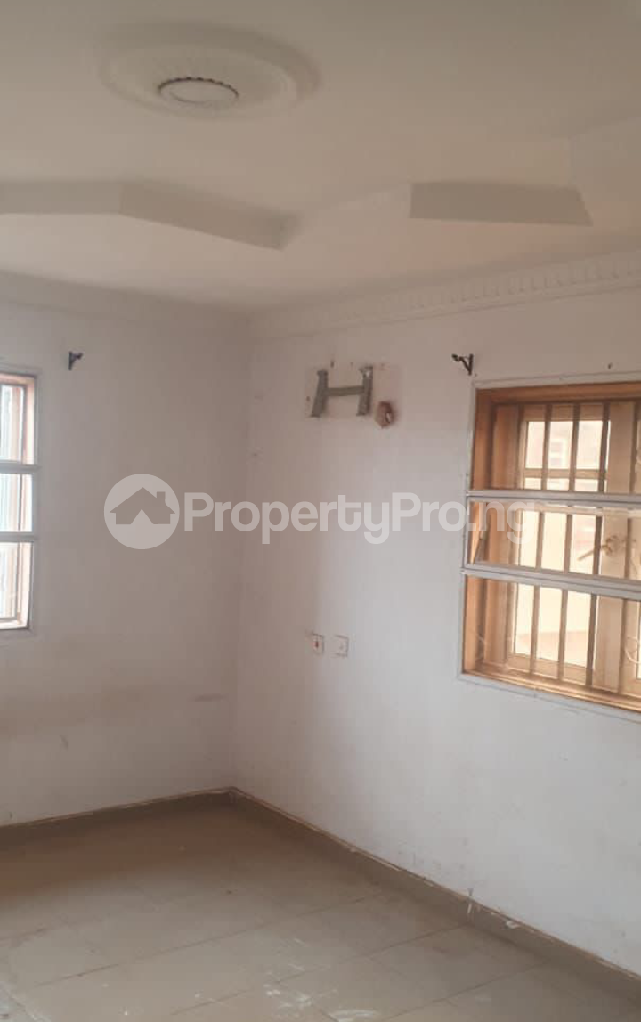 3 bedroom Flat / Apartment for rent Commodore Area, Elebu Ibadan Oyo
