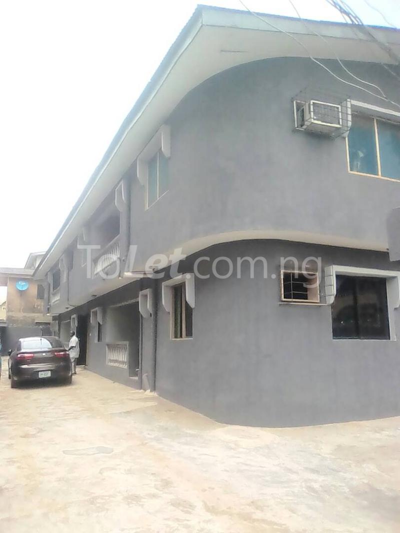 3 bedroom Flat / Apartment for rent   Ejigbo Ejigbo Lagos