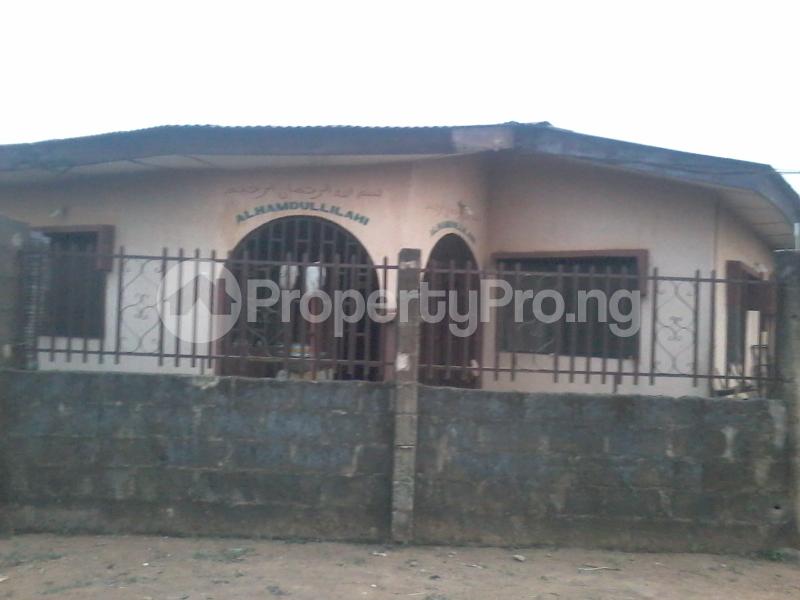 3 bedroom Flat / Apartment for sale Onikanga Ayobo Ipaja Lagos - 0