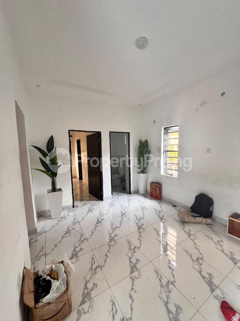 3 bedroom House for rent Iwaya Yaba Lagos - 0