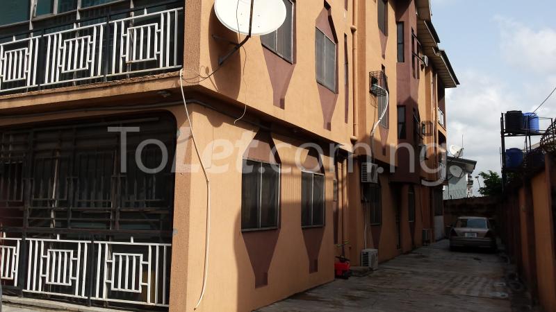 3 bedroom Flat / Apartment for rent Diya Street Ifako-gbagada Gbagada Lagos