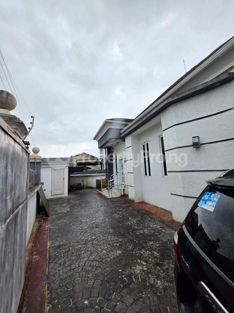3 bedroom House for sale Thomas estate Ajah Lagos