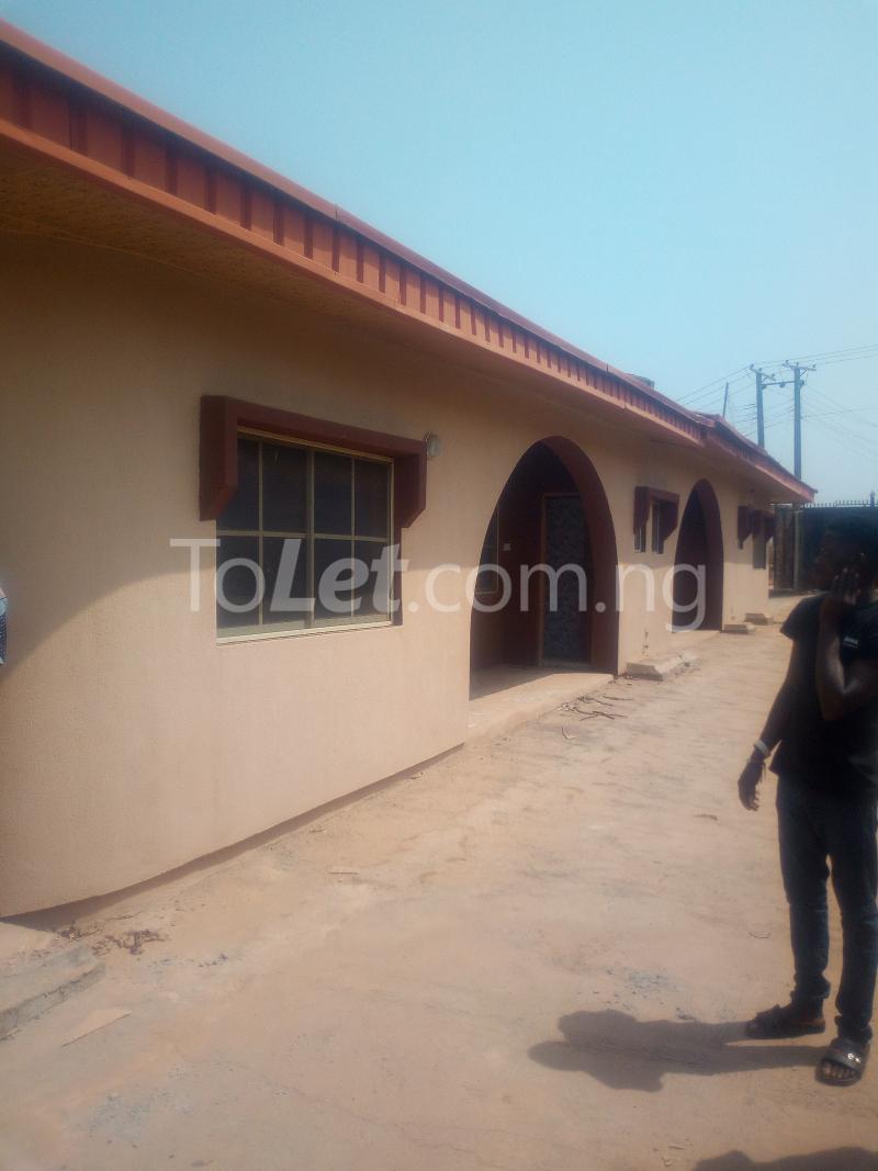 3 bedroom Flat / Apartment for rent   Eleyele Ibadan Oyo