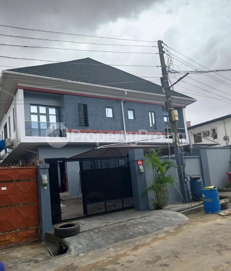 3 bedroom House for sale In An Estate Grammar School Ojodu Lagos