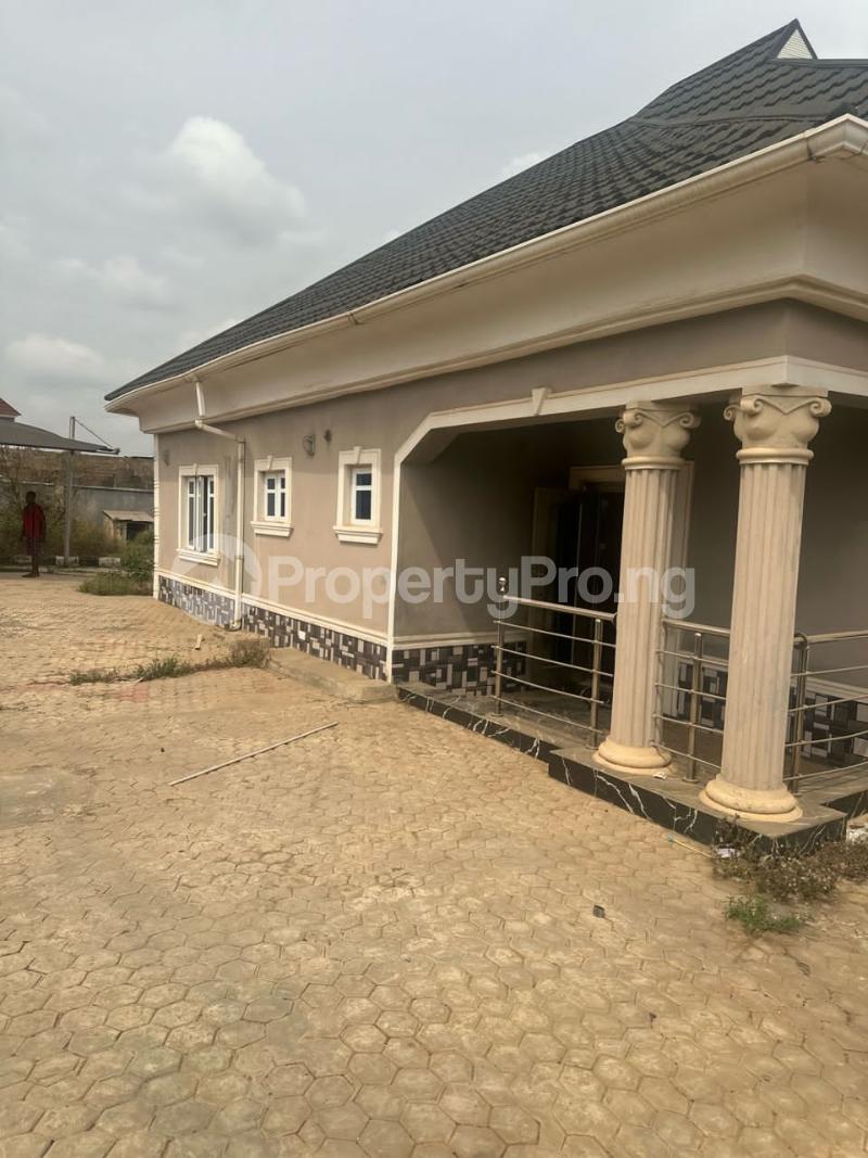 3 bedroom Flat / Apartment for rent Promiseland Estate Elebu Oluyole Extension Akala Express Ibadan Oyo
