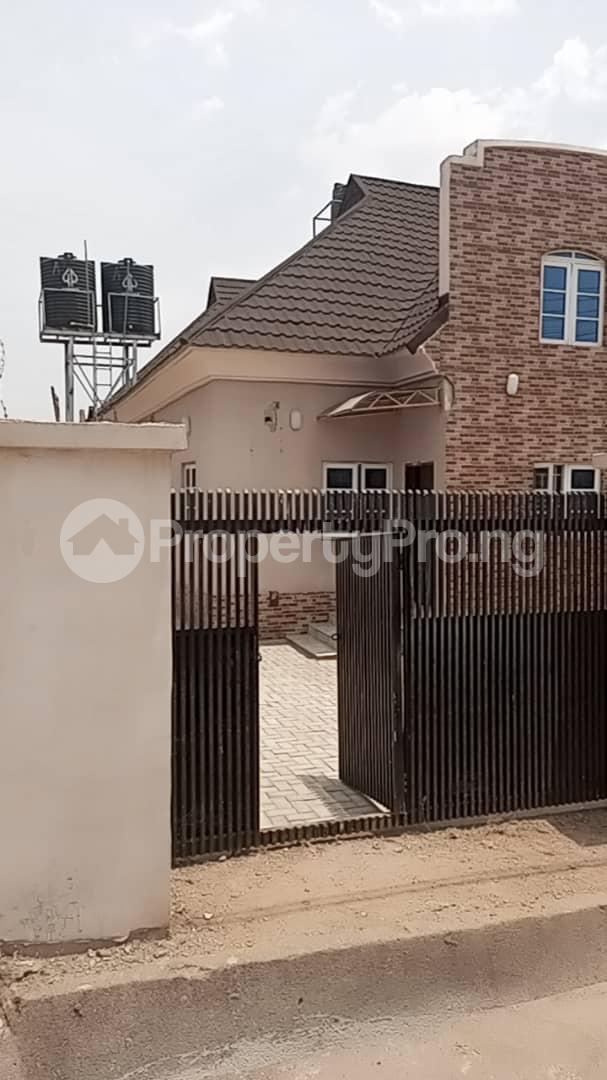 3 bedroom House for rent Estate,galadimawa Extension Tarred Road Galadimawa Abuja
