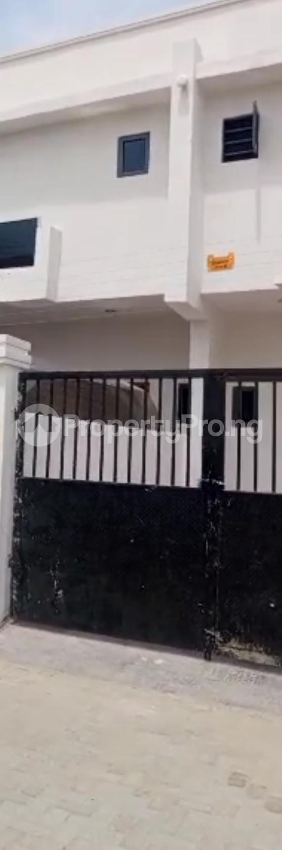 3 bedroom House for sale Estate Close To Underbridge, Ajah Lagos