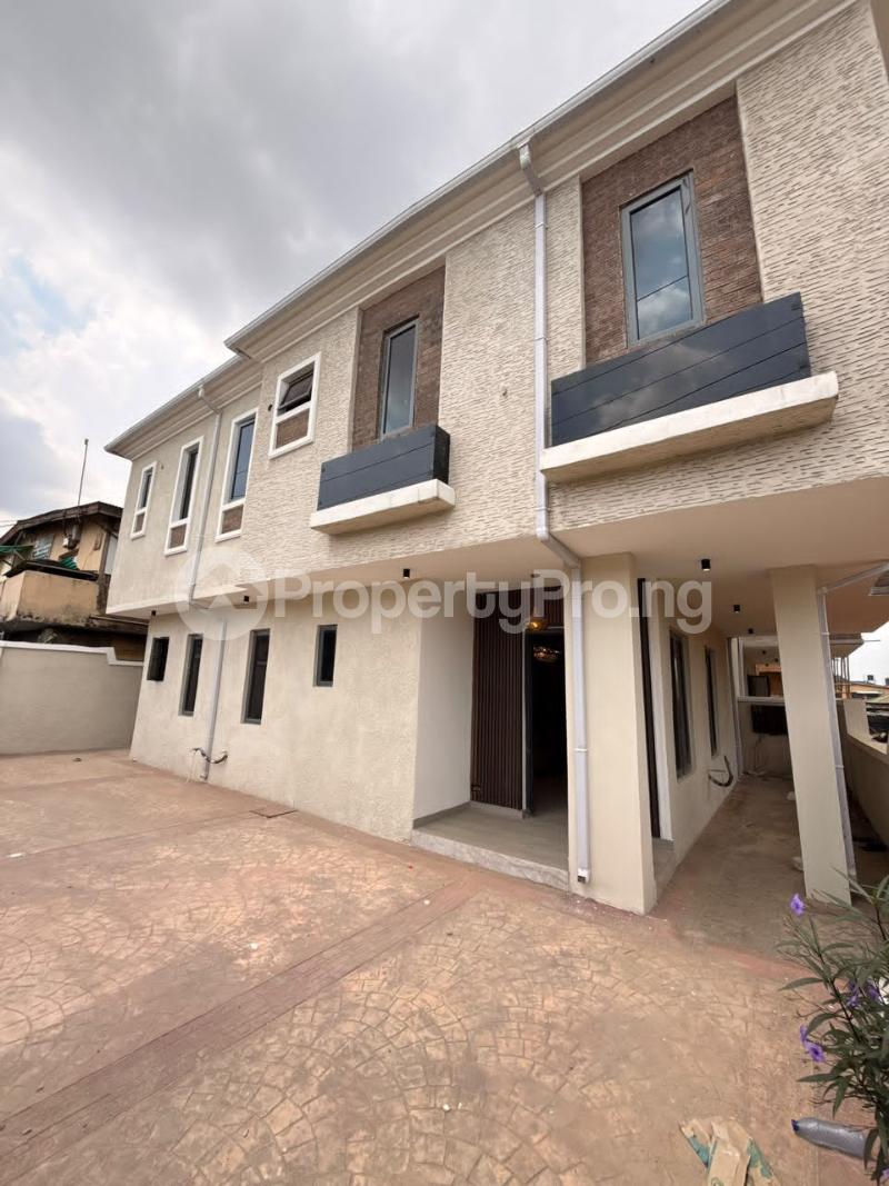 3 bedroom House for sale Ogba Lagos