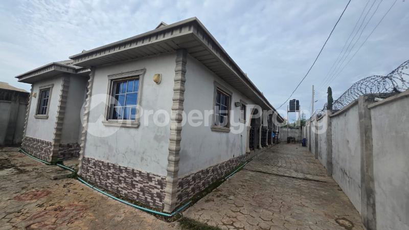 3 bedroom Flat / Apartment for rent Isokan Estate Akobo Ojunrin Akobo Ibadan Oyo