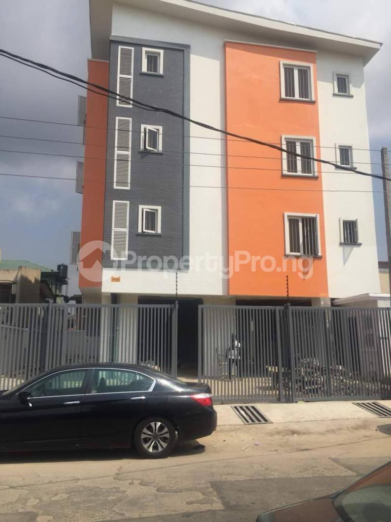 3 bedroom Flat / Apartment for sale Ibikunle Sabo Yaba Lagos
