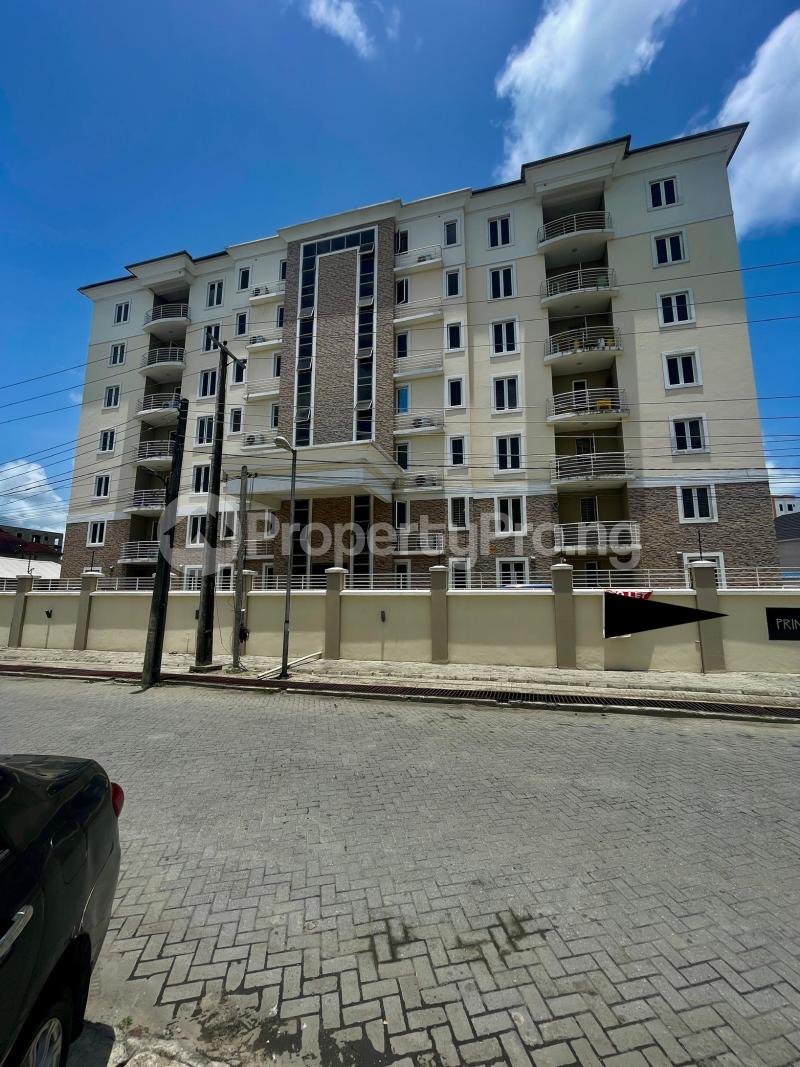 3 bedroom House for rent Mo, Lekki Phase1 1st Roundabout Lekki Lagos