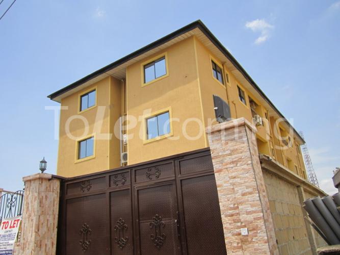 3 bedroom Flat / Apartment for rent Millenium Estate, Medina Gbagada Gbagada Lagos