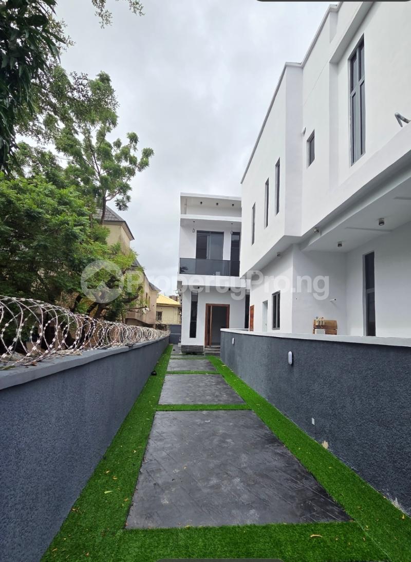 4 bedroom House for sale Sangotedo Ajah Lagos