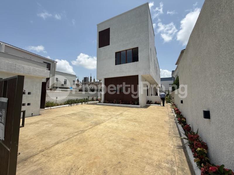 4 bedroom House for sale Osapa london Lekki Lagos