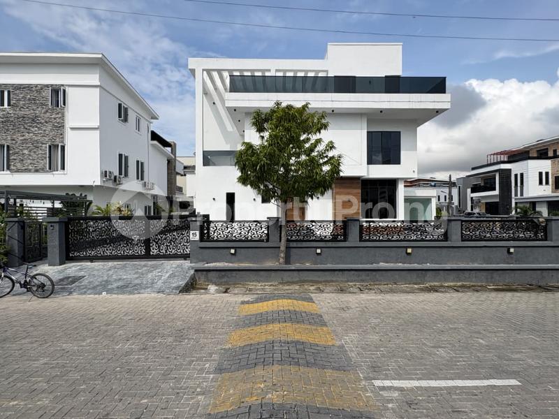 4 bedroom House for sale Osapa london Lekki Lagos