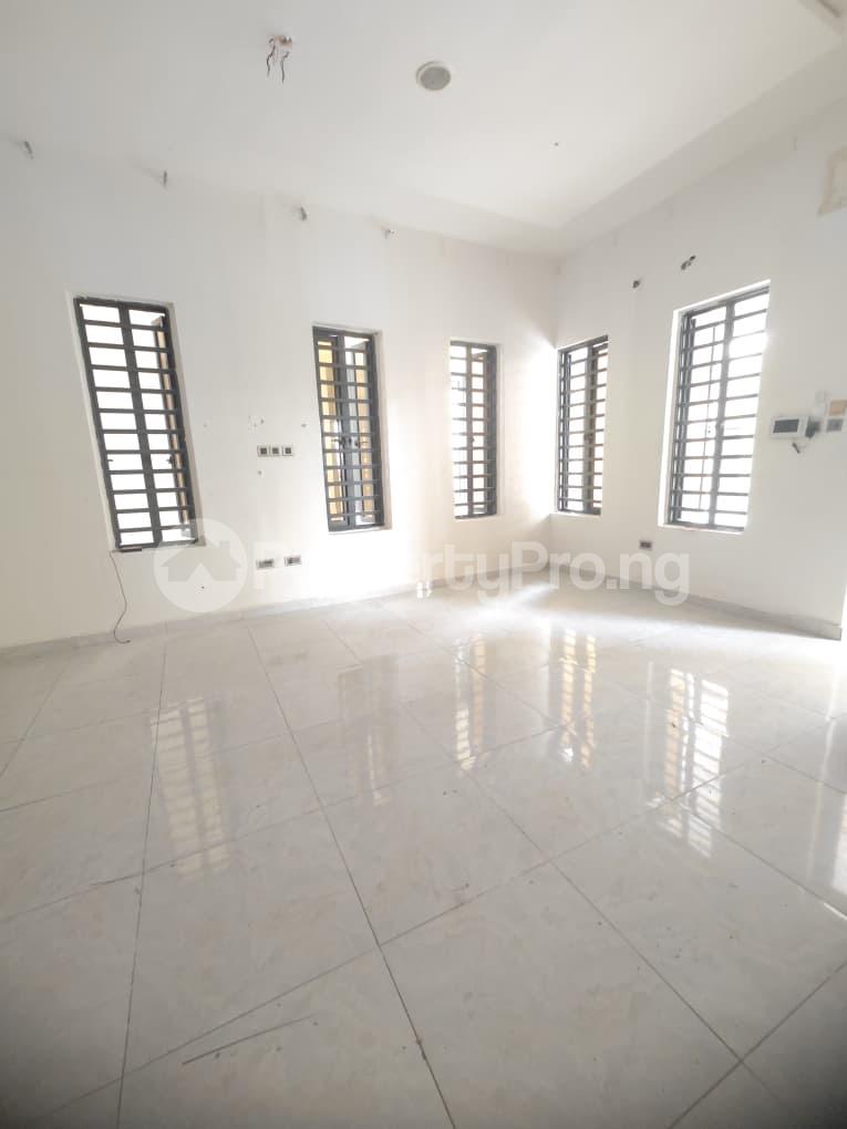 4 bedroom Flat / Apartment for rent Lekki Lagos