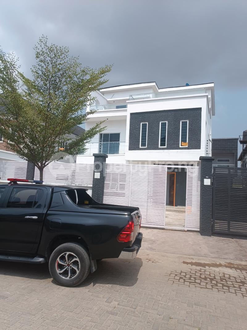 5 bedroom House for sale Oral Estate, chevron Lekki Lagos