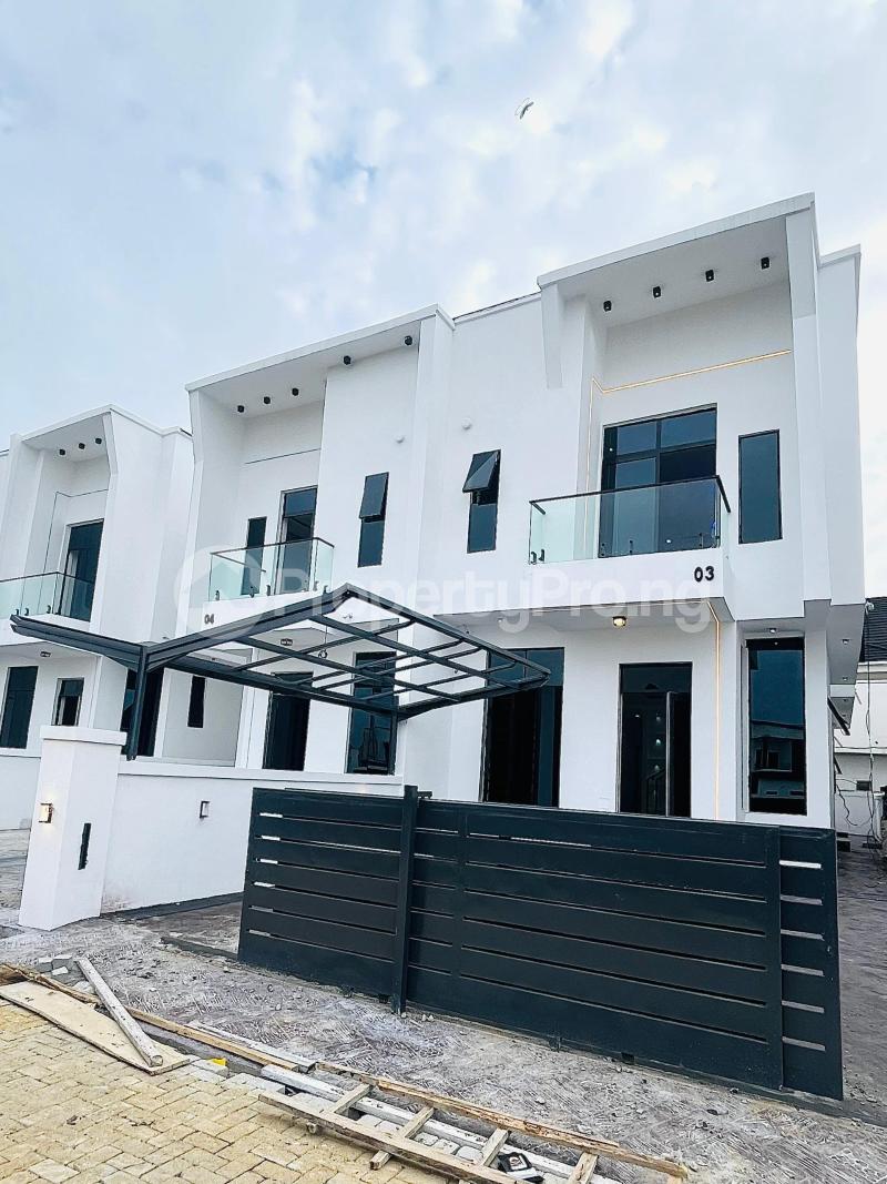 4 bedroom House for sale 2nd Toll Gate Lekki Lagos