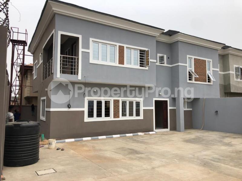 House for sale   Magodo Kosofe/Ikosi Lagos