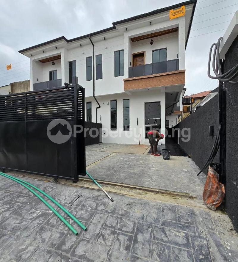 4 bedroom House for sale Bakare Estate Lagos Agungi Lekki Lagos