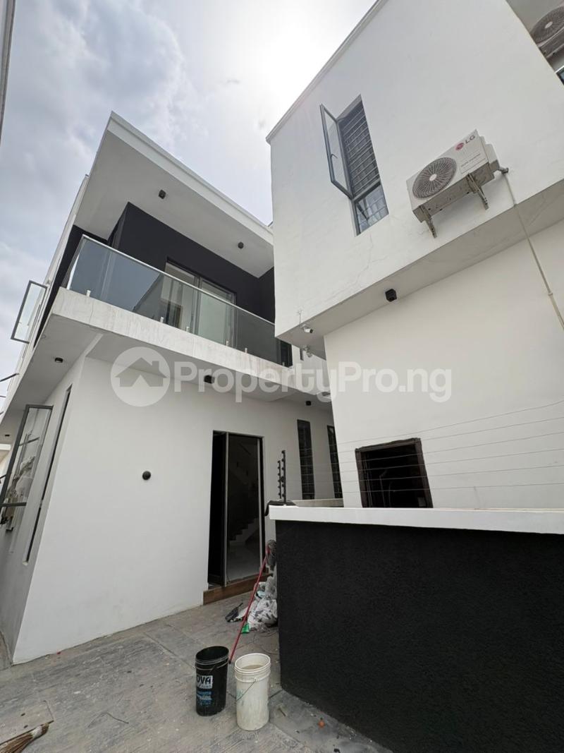 4 bedroom House for rent Chevron Lekki Lagos