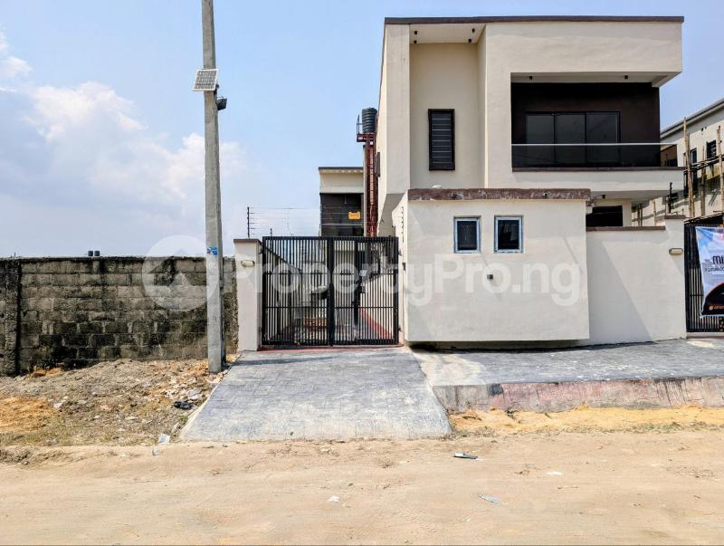 4 bedroom House for sale Pepperoni Bustop, Abraham Adesanya Ajah Lagos