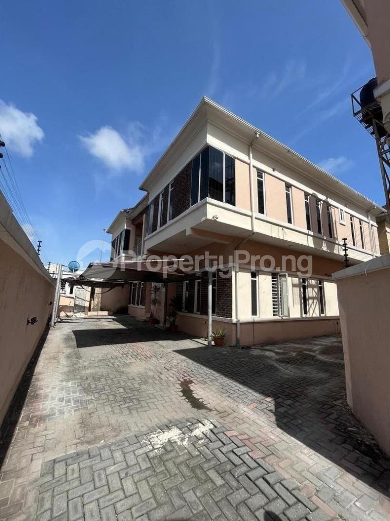 4 bedroom House for sale Chevyview Estate Chevron Lekki Lagos