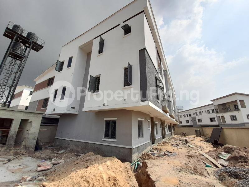 4 bedroom House for sale Orchid Road Lekki Lagos