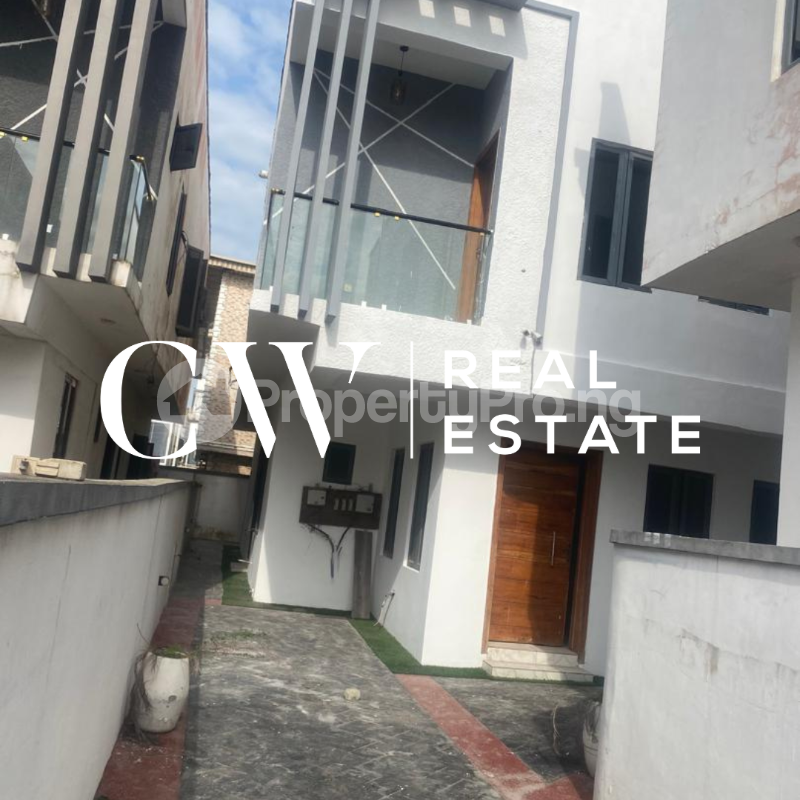 4 bedroom House for sale Ologolo Lekki Lagos