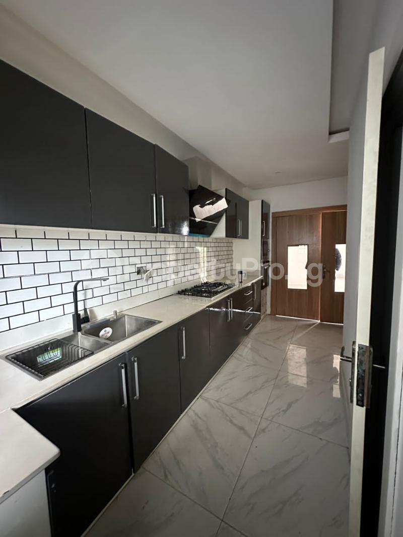 4 bedroom House for rent Ilaje Ajah Lagos - 0