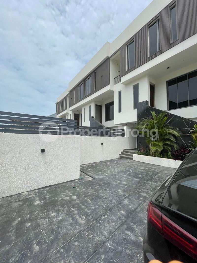 2 bedroom House for sale Chisco Bus Stop, Ilasan Lekki Lagos