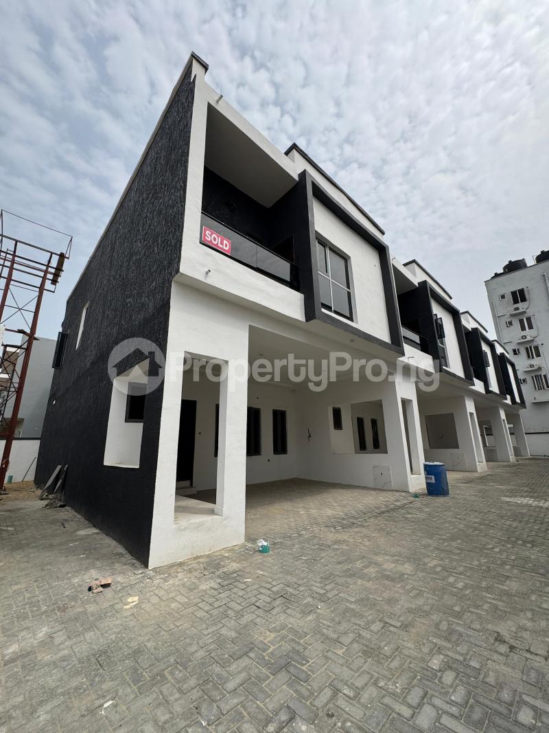 4 bedroom House for sale New Road Igbo-efon Lekki Lagos