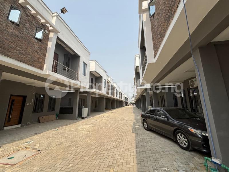 4 bedroom House for sale Off Lekki-Epe Expressway Ajah Lagos