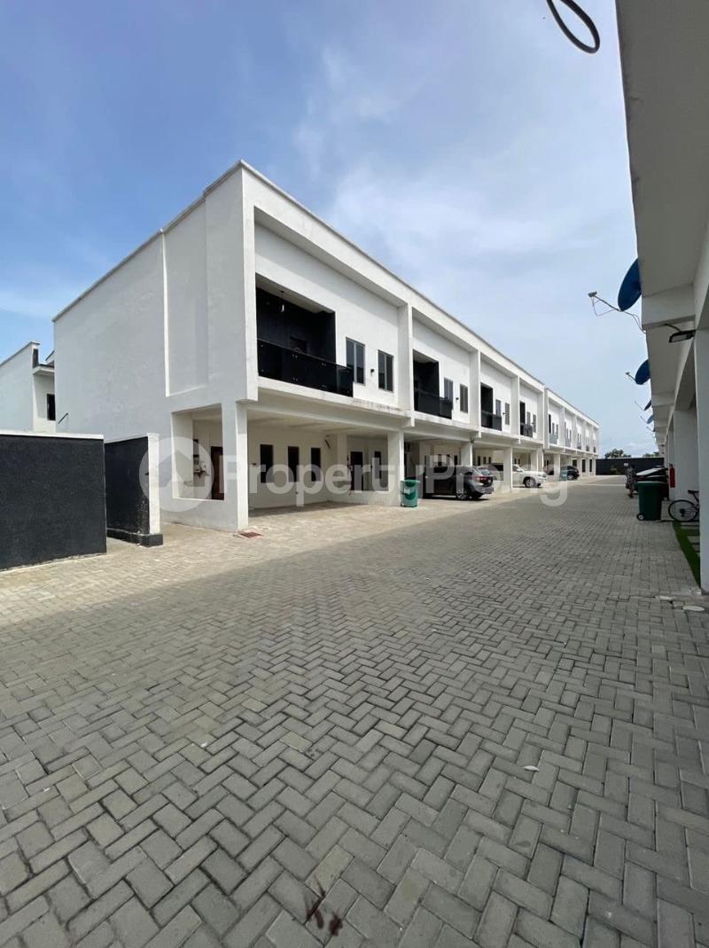 4 bedroom House for rent Mobil Road Ajah Lagos
