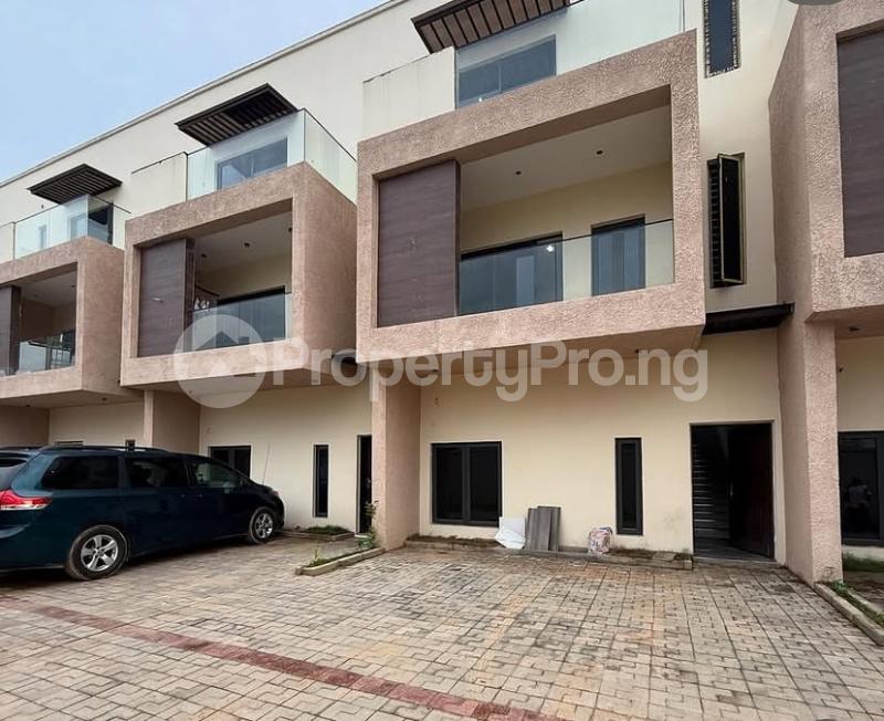4 bedroom House for sale Gwarinpa Abuja