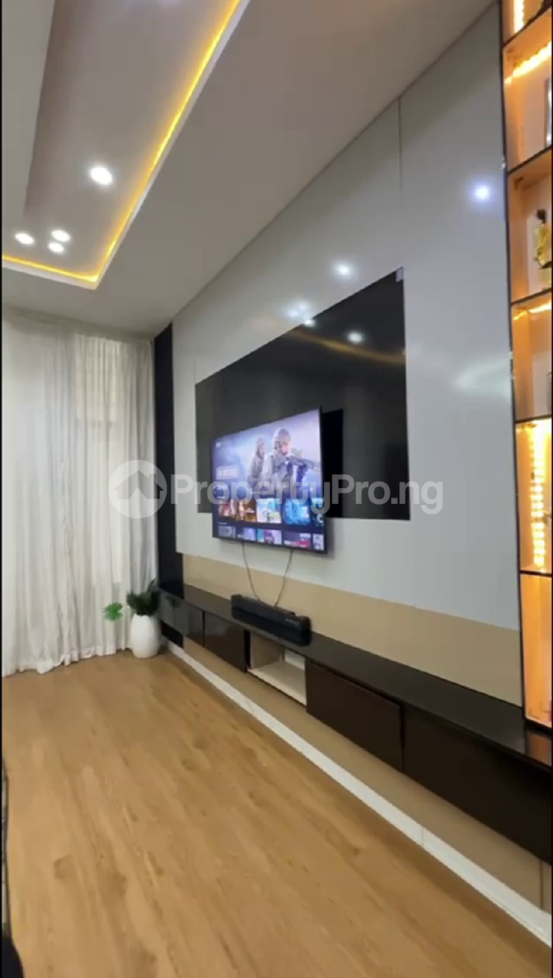 4 bedroom Flat / Apartment for shortlet Osapa london Lekki Lagos
