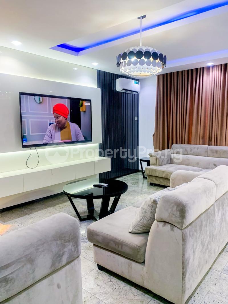 4 bedroom Flat / Apartment for shortlet Magodo Kosofe/Ikosi Lagos